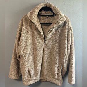 Express One Eleven oversized half zip pull over sherpa jacket. Size X-Small